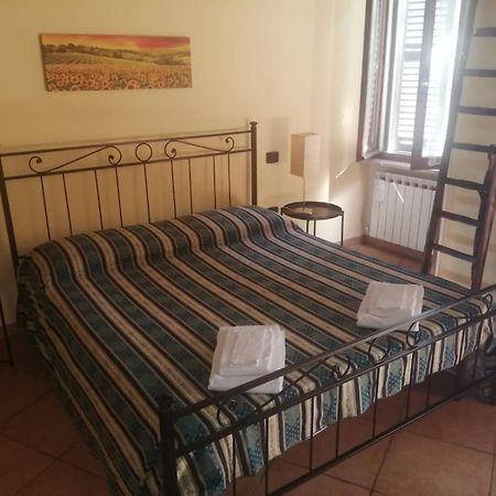 Casa Di Massimo Lejlighed Spoleto Eksteriør billede