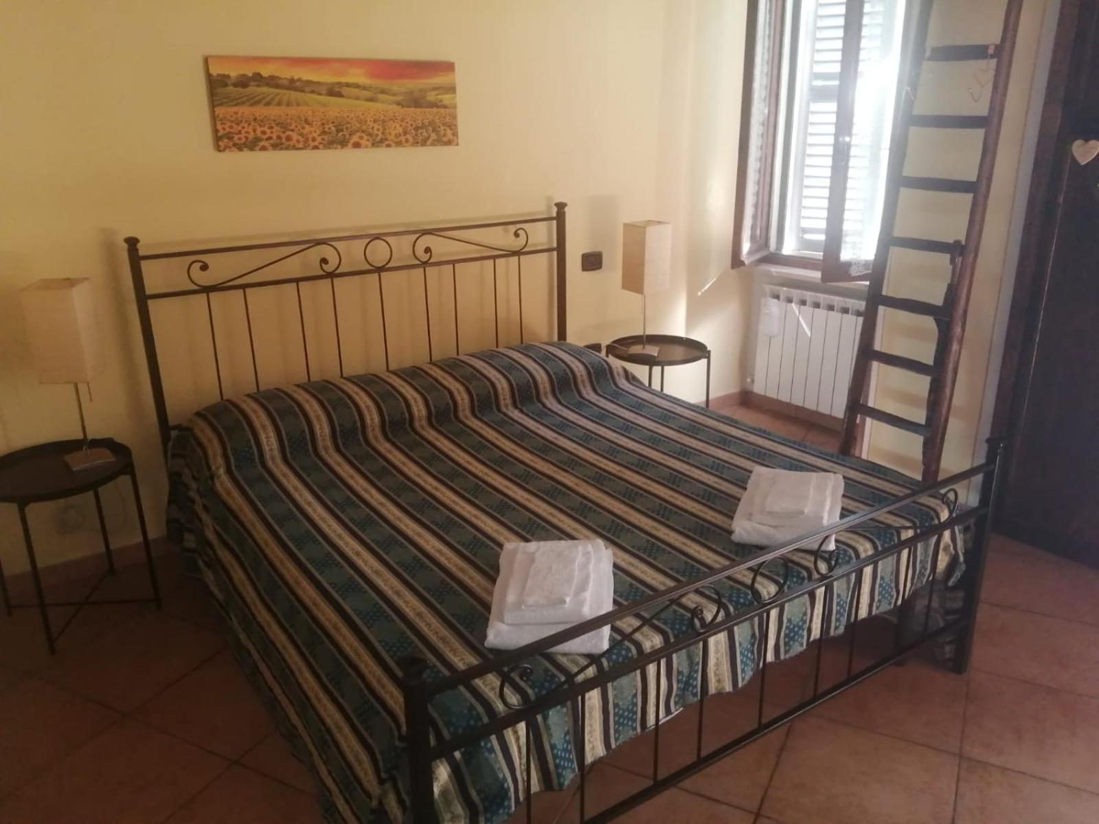 Casa Di Massimo Lejlighed Spoleto Eksteriør billede